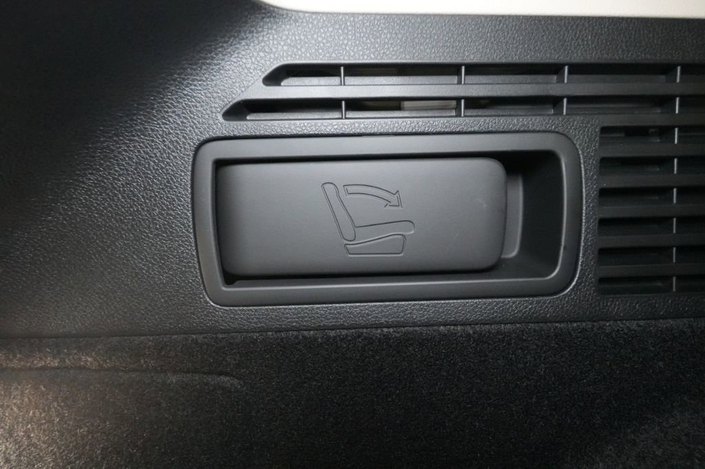 New 2026 Genesis GV70 2.5T image 35