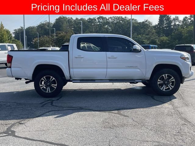 Used 2017 Toyota Tacoma TRD Sport w/ Tow Package (A/T) AWD/4WD image 6