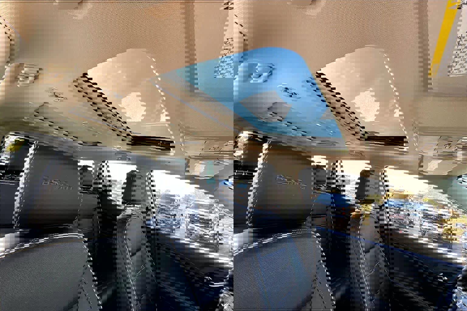 Certified 2023 GMC Acadia Denali w/ Denali Ultimate Package image 13