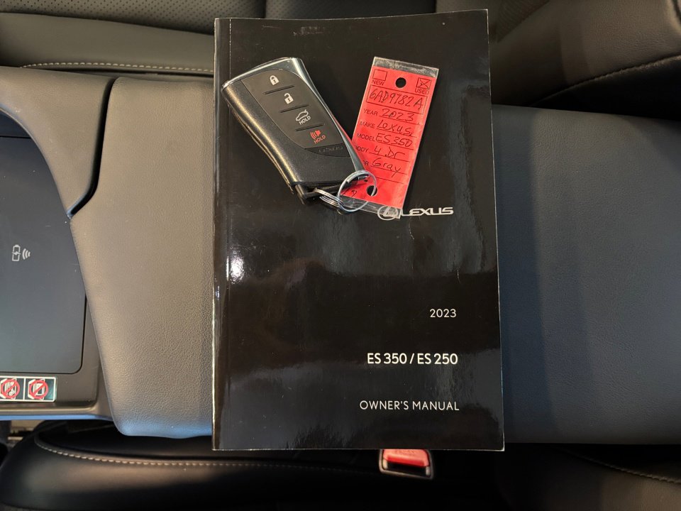 Used 2023 Lexus ES 350 w/ Premium Package image 38