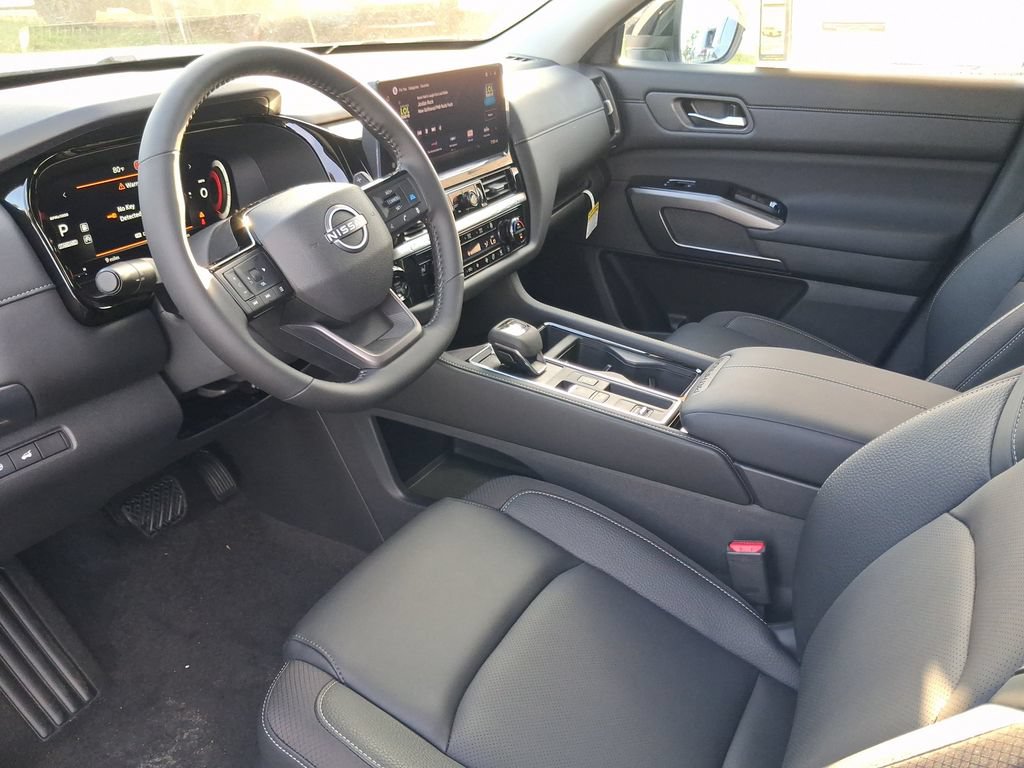 New 2026 Nissan Pathfinder SL FWD image 7