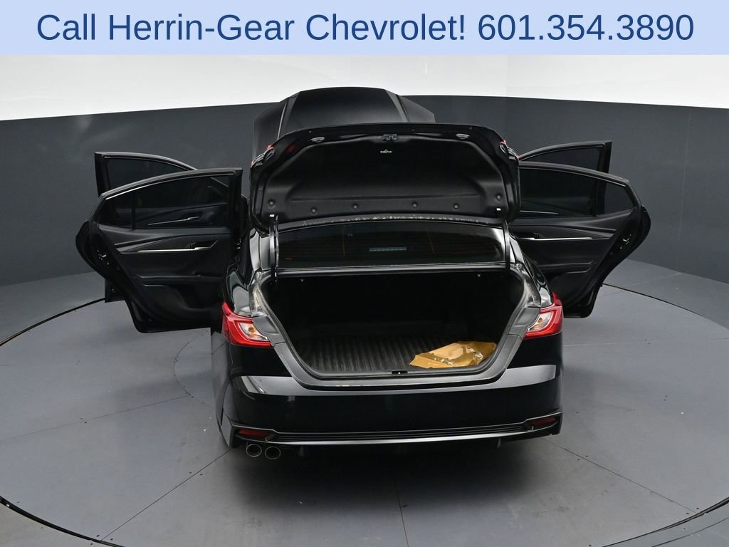 Used 2025 Toyota Camry SE image 49