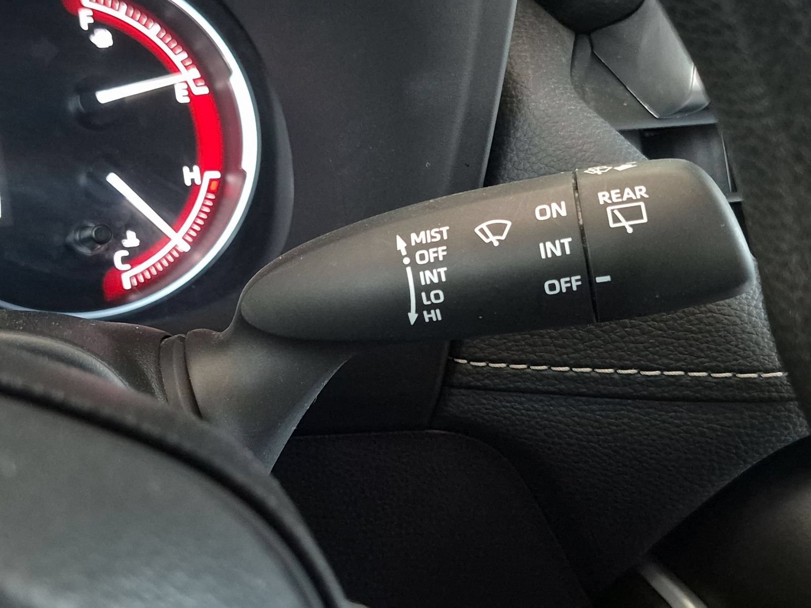 Used 2024 Toyota RAV4 LE AWD/4WD image 16