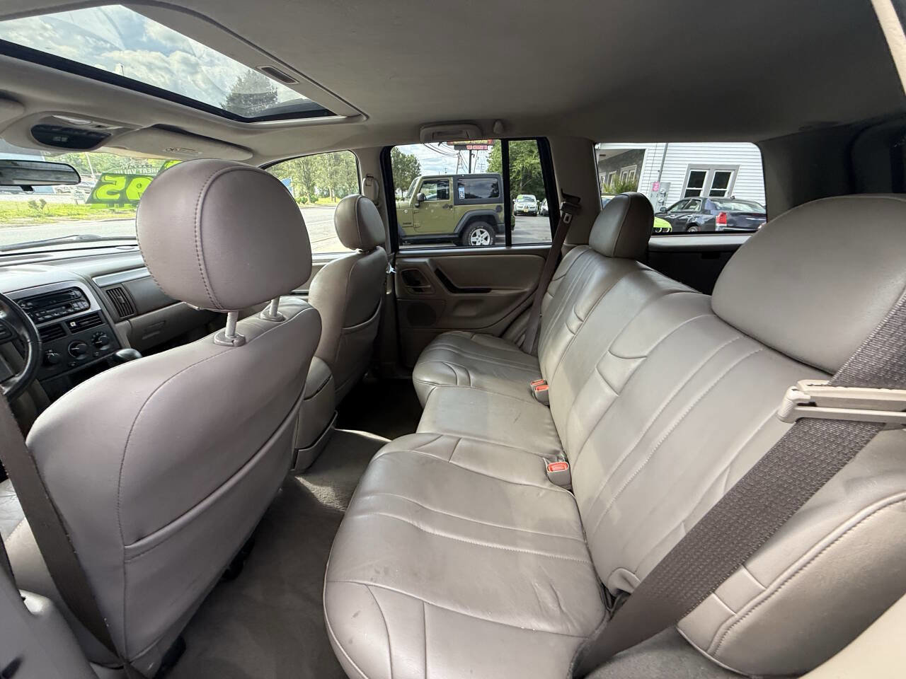 Used 2004 Jeep Grand Cherokee Laredo w/ Convenience Group image 17