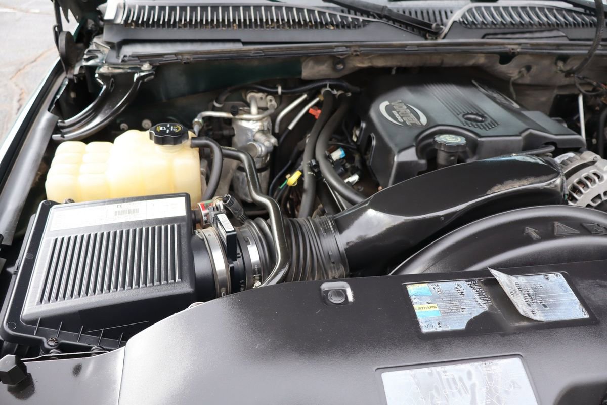 Used 2002 Chevrolet Suburban 2500 LT image 37