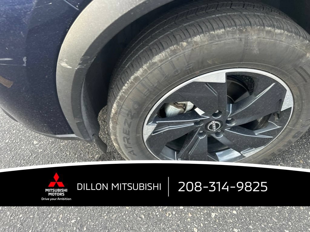Used 2025 Nissan Rogue SV AWD/4WD image 15