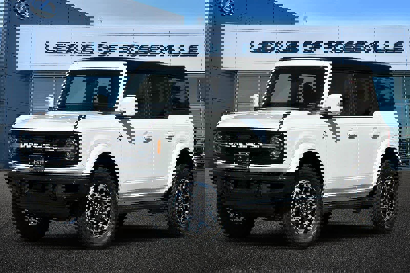 Used 2022 Ford Bronco Outer Banks image 1