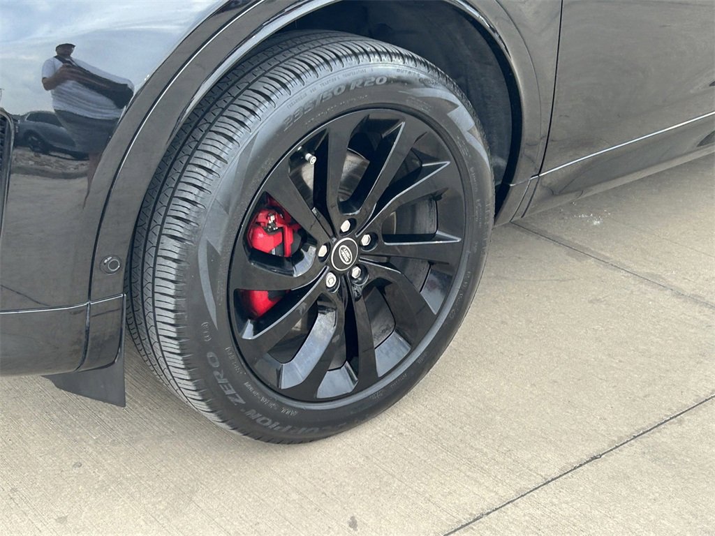 Used 2024 Land Rover Discovery Sport S image 9