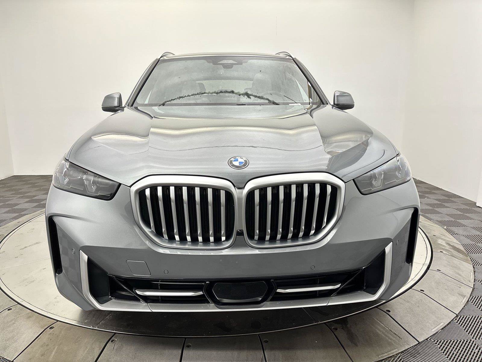 Used 2024 BMW X5 xDrive40i AWD/4WD image 14