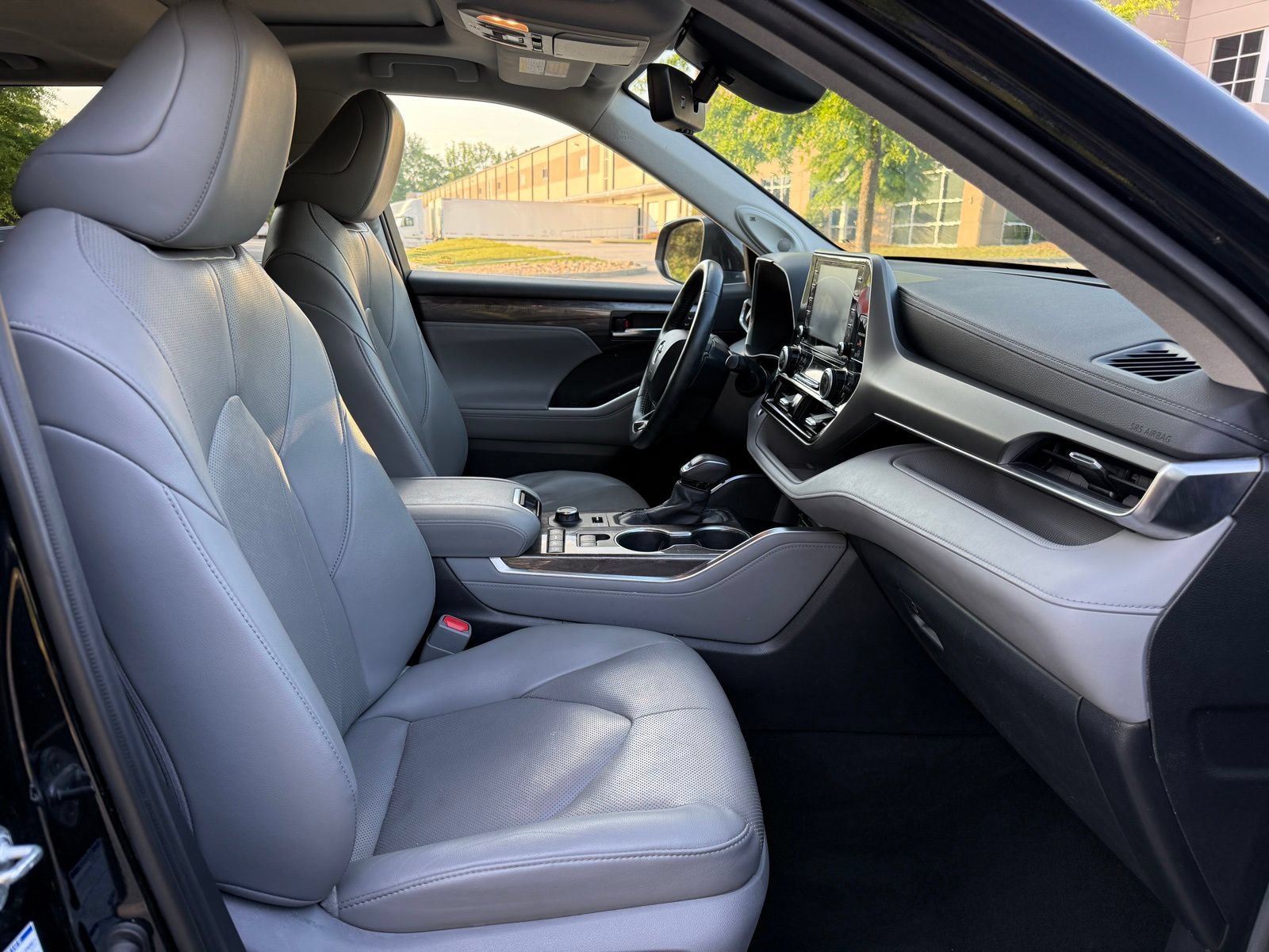 Used 2020 Toyota Highlander Limited AWD/4WD image 34