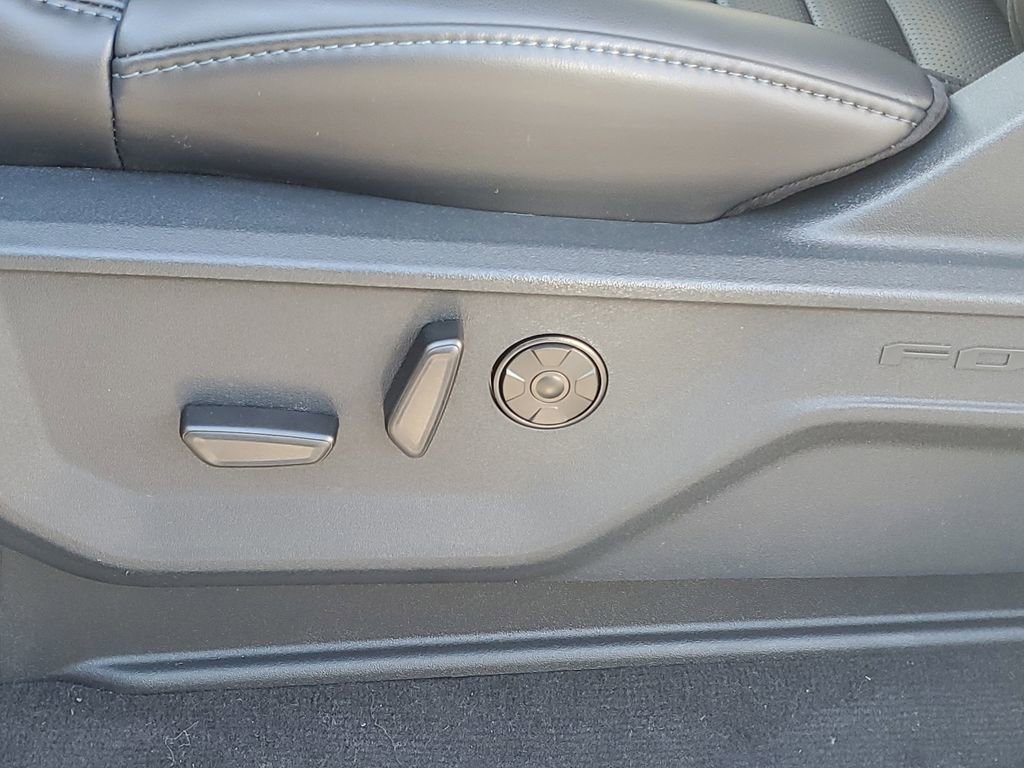 New 2026 Ford F350 4x4 Crew Cab Super Duty image 26