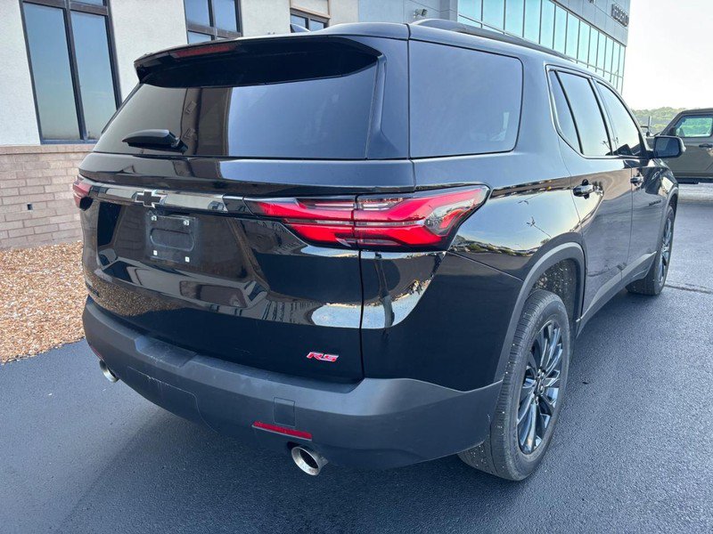 Used 2024 Chevrolet Traverse RS FWD image 3