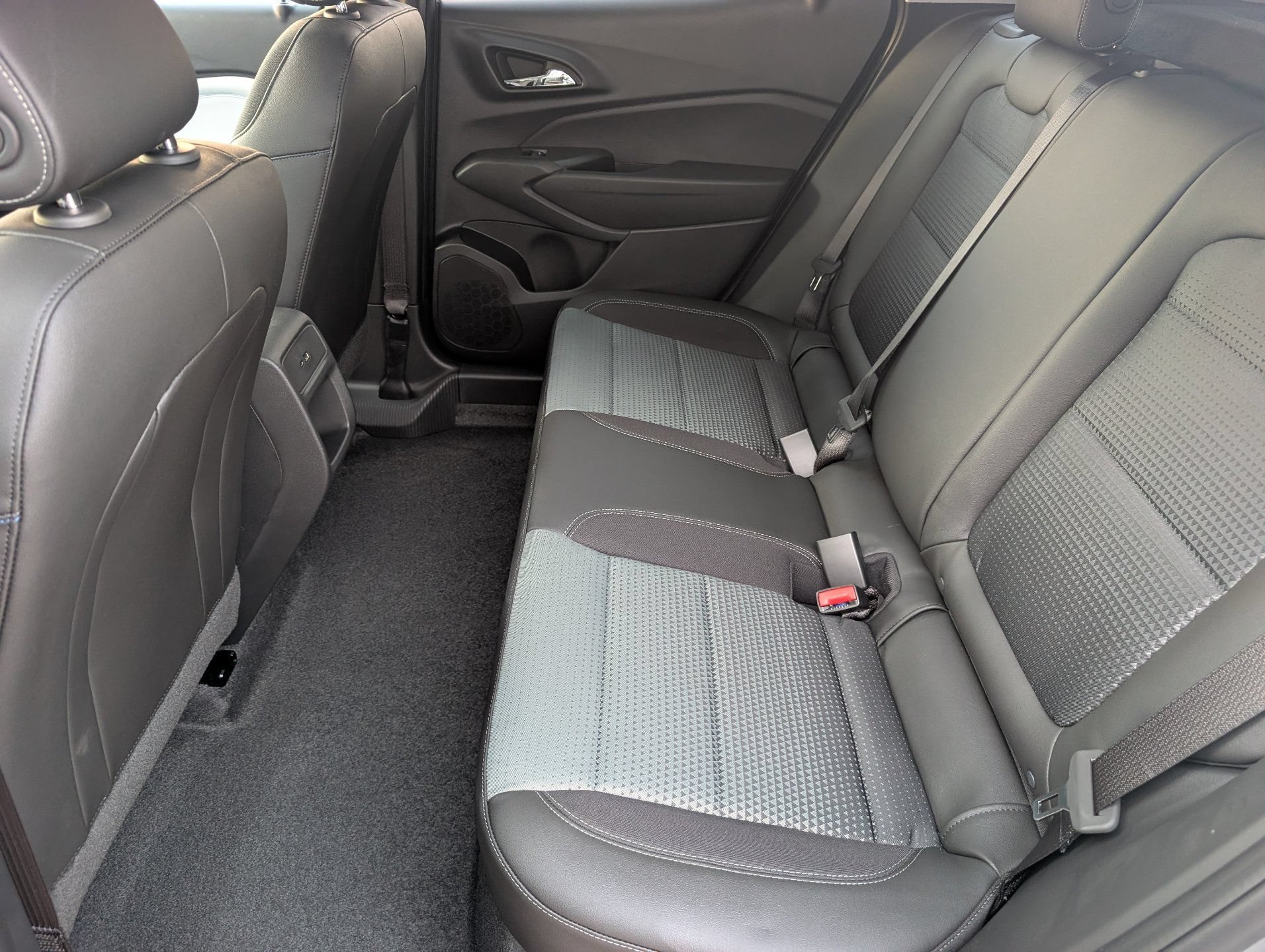 New 2026 Chevrolet Trax LT w/ Driver Confidence Package FWD image 16