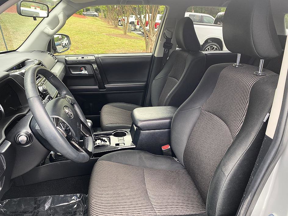 Used 2018 Toyota 4Runner TRD Off-Road AWD/4WD image 11