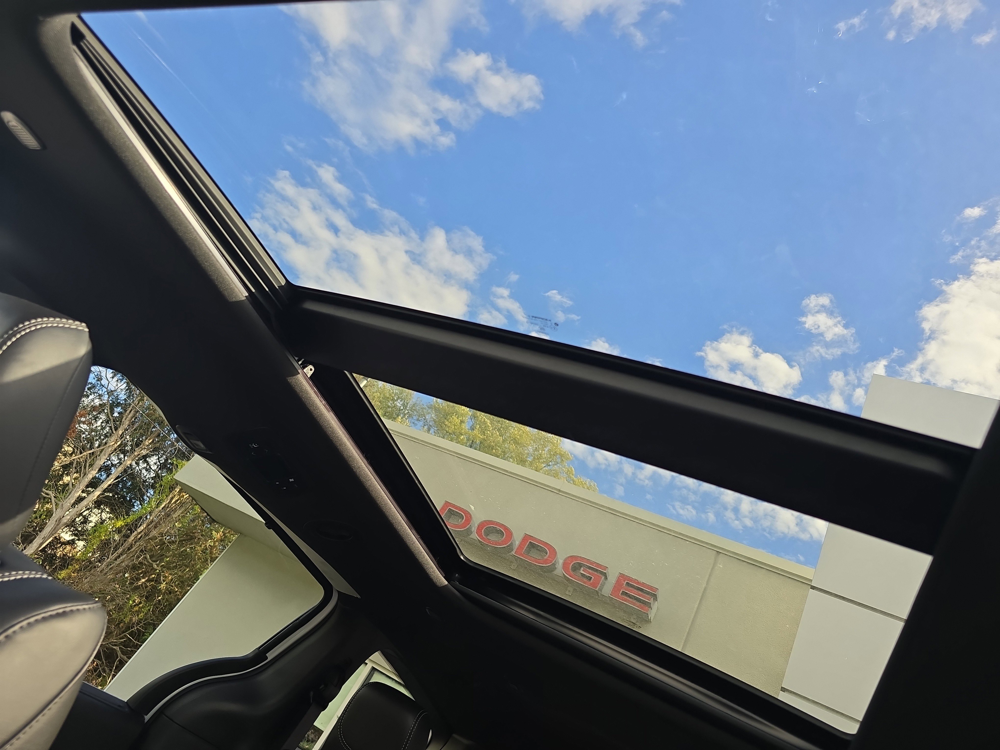 New 2026 Chrysler Pacifica Select image 31