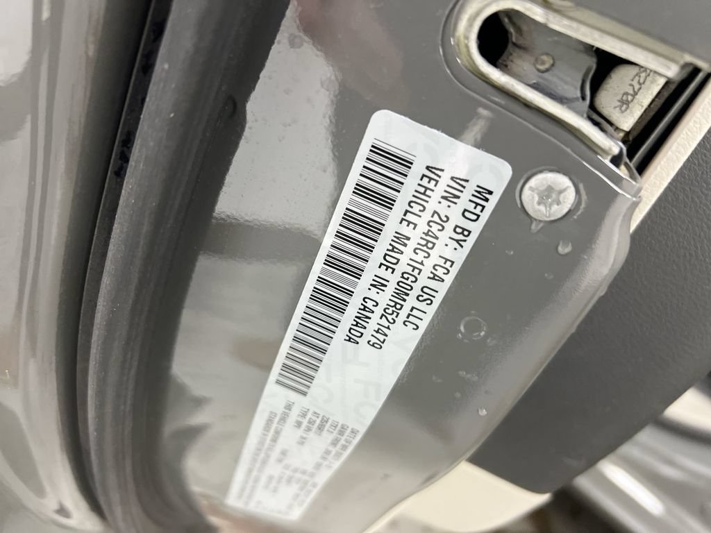 Used 2021 Chrysler Pacifica Touring w/ Uconnect Theater Family Group FWD image 28