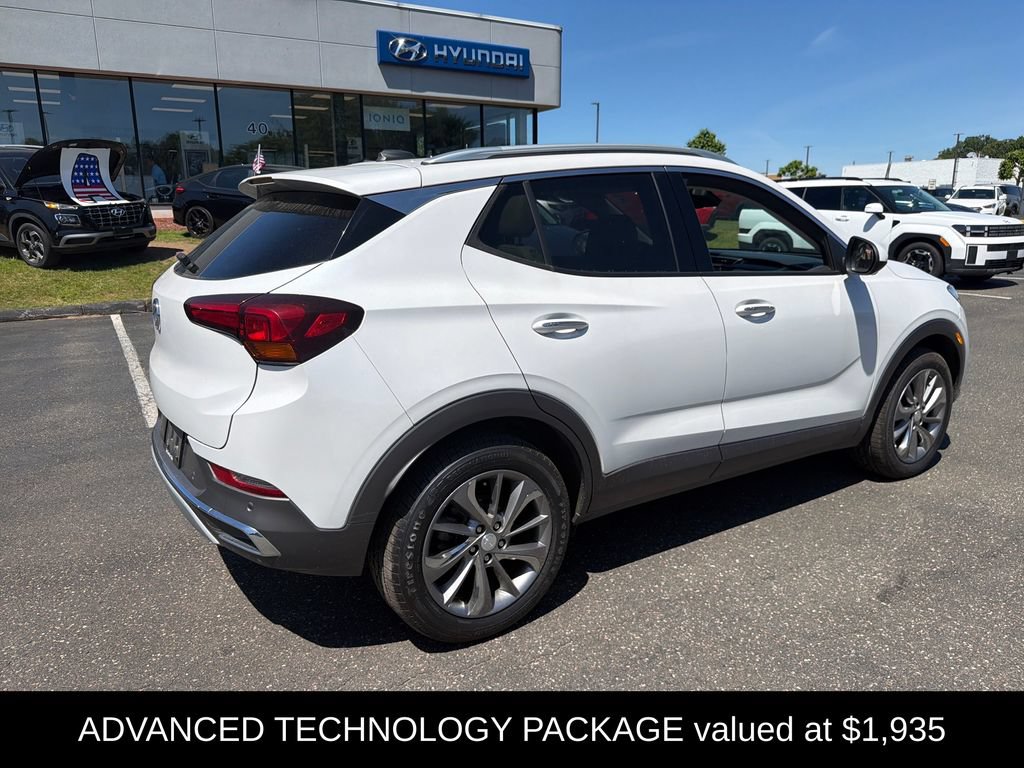 Used 2022 Buick Encore GX Essence w/ Advanced Technology Package AWD/4WD image 3
