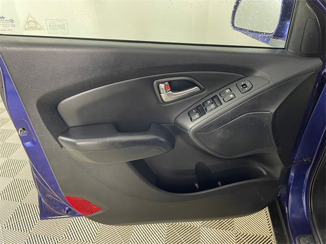 Used 2011 Hyundai Tucson Limited image 15