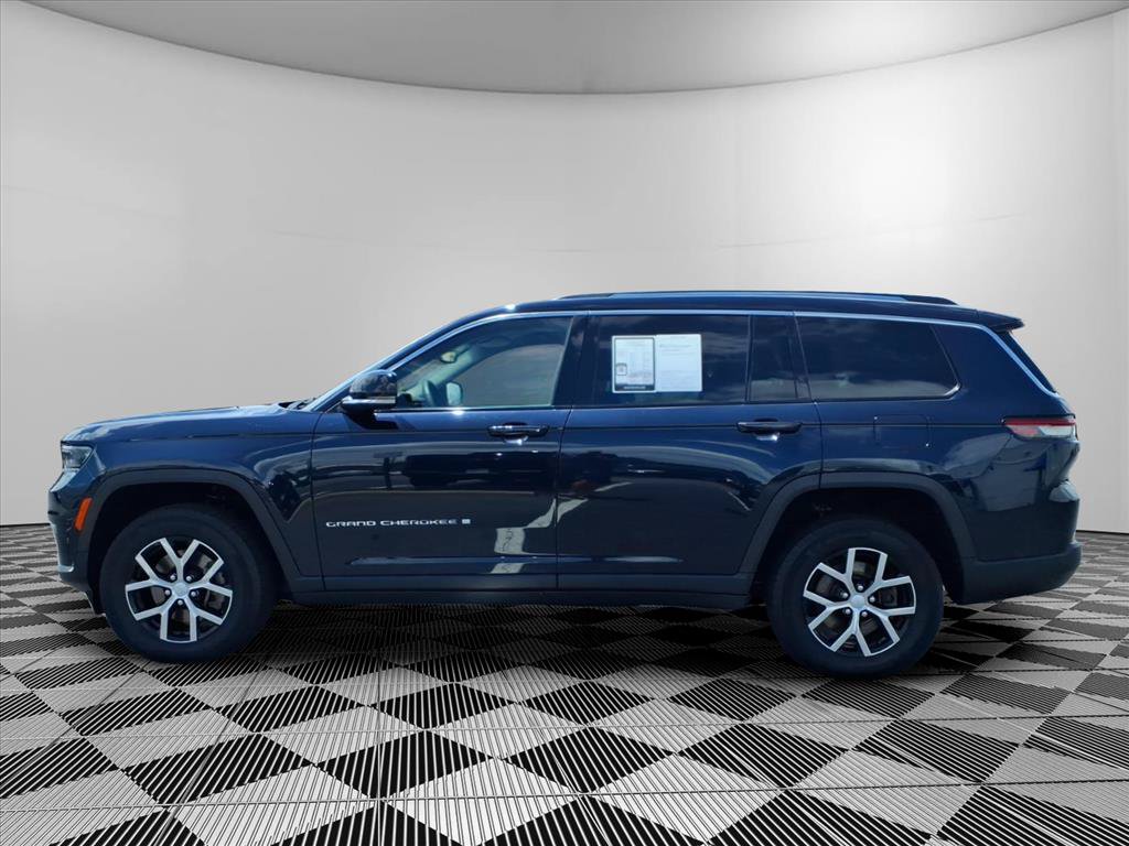 Used 2023 Jeep Grand Cherokee L Limited AWD/4WD image 27