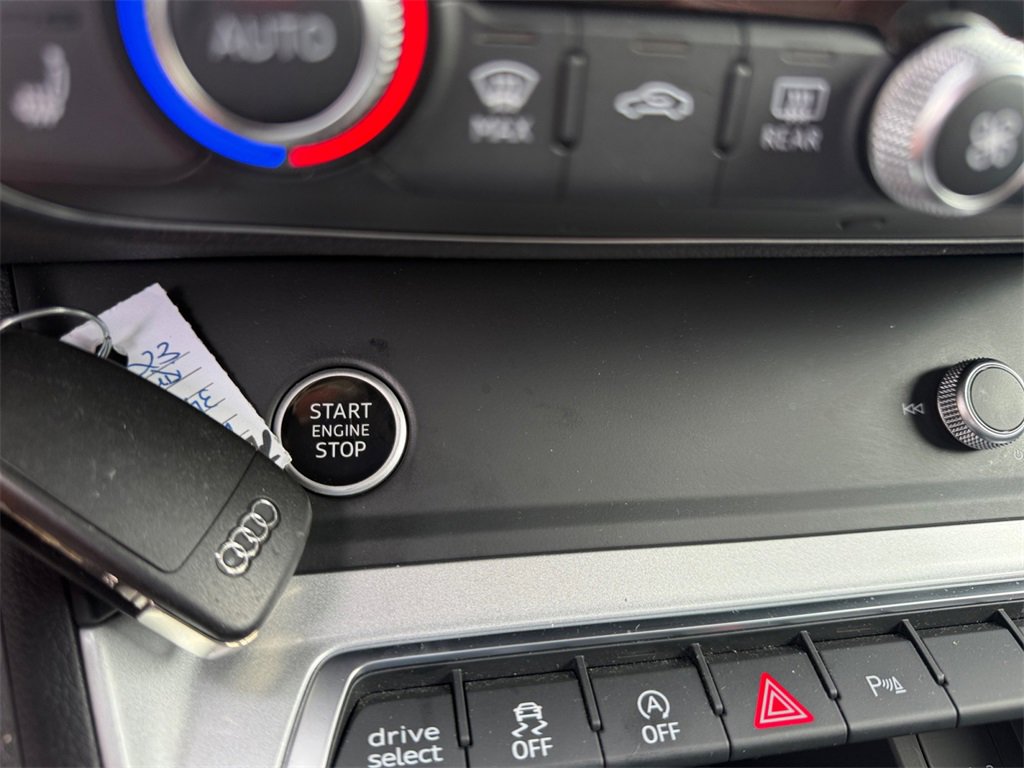 Used 2023 Audi Q3 2.0T Premium image 31