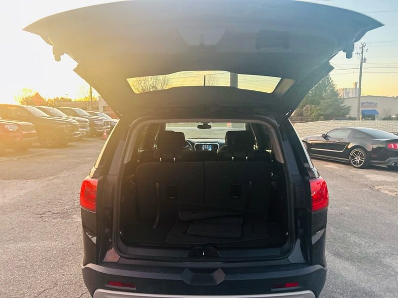 Used 2017 GMC Acadia SLE image 18