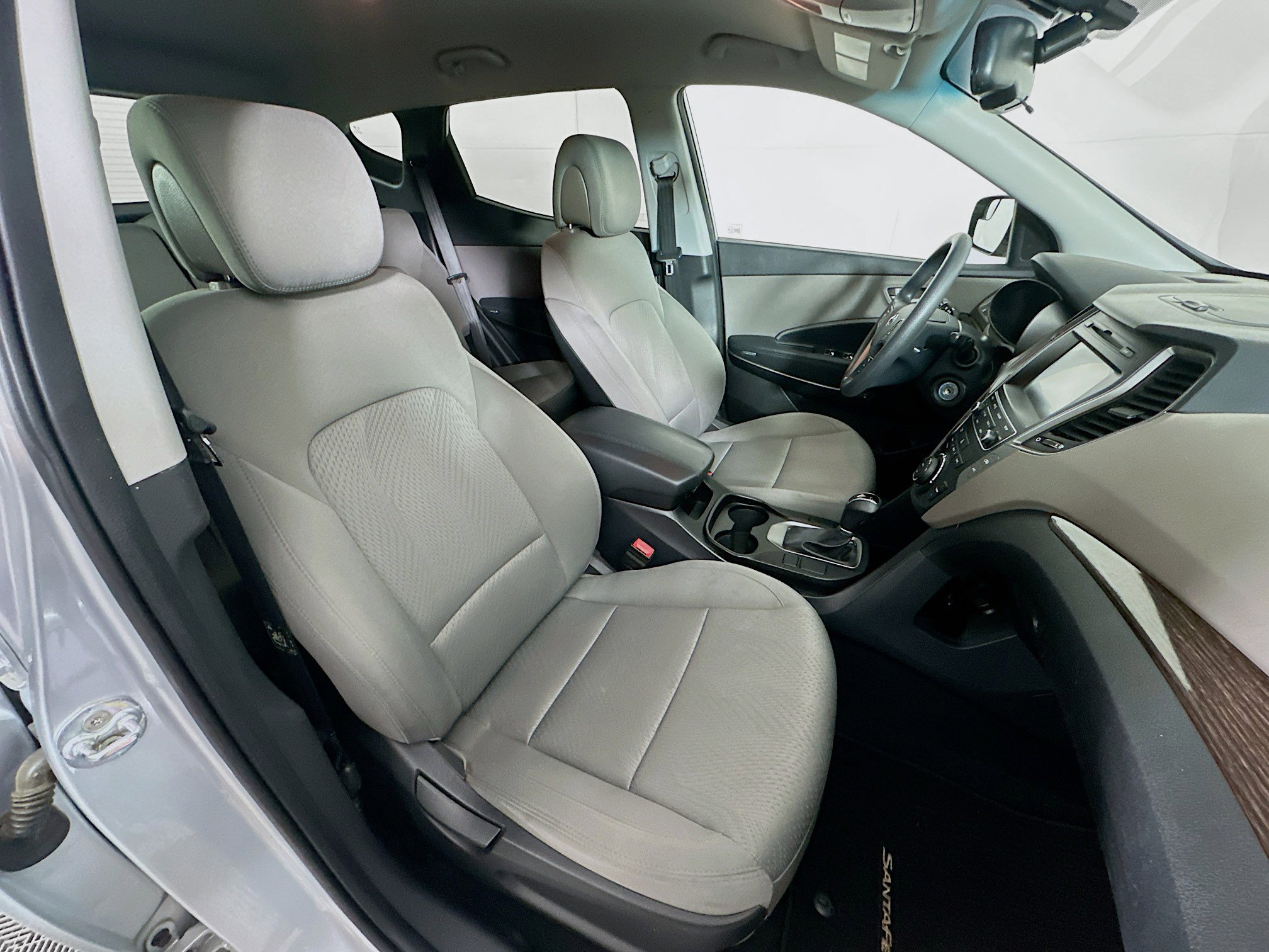Used 2017 Hyundai Santa Fe Sport FWD image 28