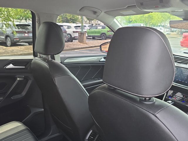 Used 2024 Volkswagen Tiguan SE FWD image 23