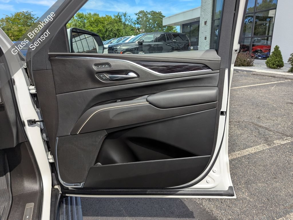 Used 2021 Cadillac Escalade Sport w/ Driver Assist Tech Package AWD/4WD image 35
