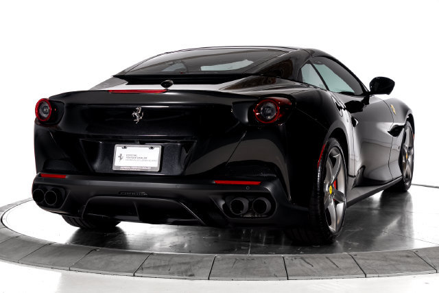 Certified 2020 Ferrari Portofino RWD image 10