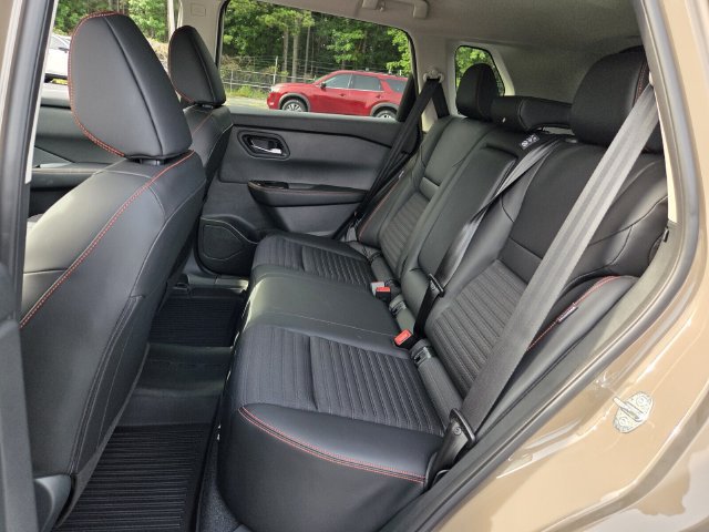 New 2026 Nissan Rogue SV w/ Rock Creek Premium Package AWD/4WD image 10