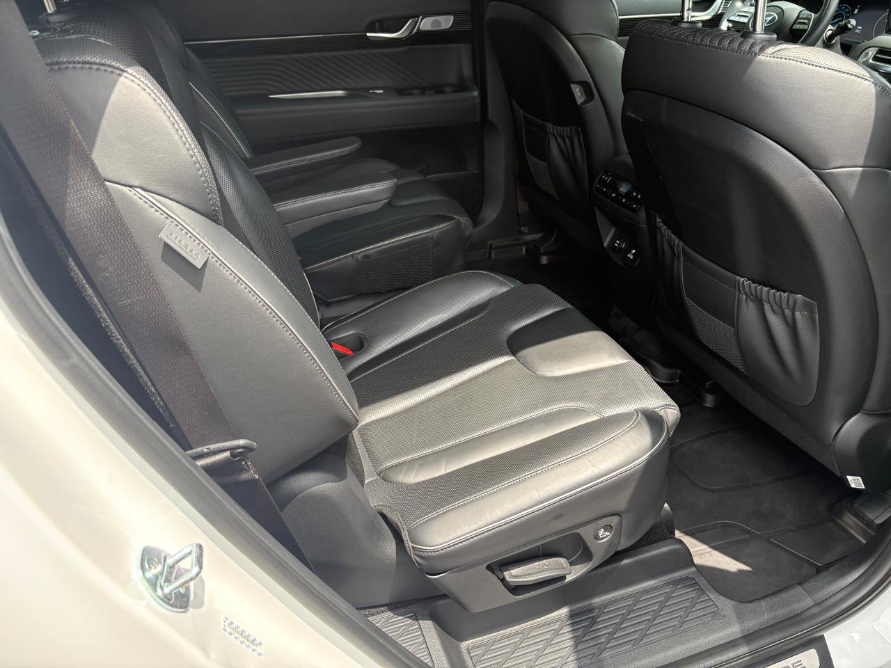 Used 2023 Hyundai Palisade Calligraphy AWD/4WD image 11