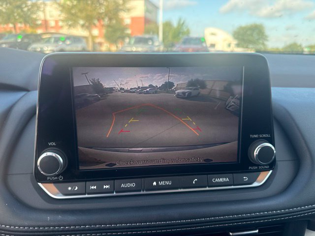 Used 2023 Nissan Rogue SV FWD image 11