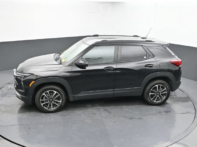 Used 2025 Chevrolet TrailBlazer LT AWD/4WD image 41