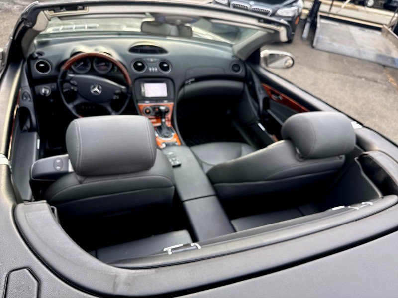 Used 2005 Mercedes-Benz SL 500 image 8