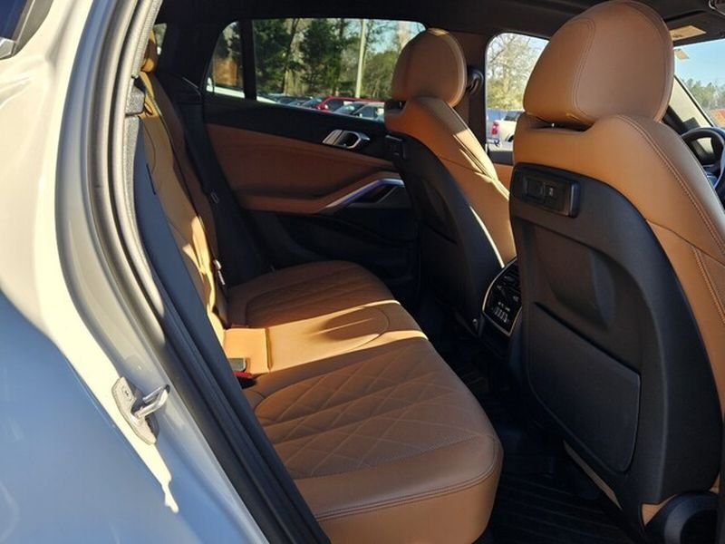 Used 2023 BMW X6 xDrive40i AWD/4WD image 19