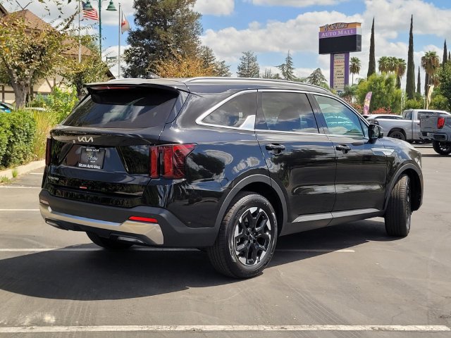 New 2026 Kia Sorento S FWD image 4