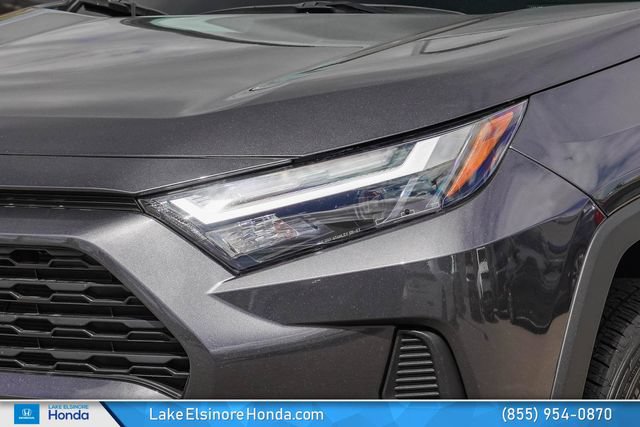 Used 2023 Toyota RAV4 LE AWD/4WD image 5