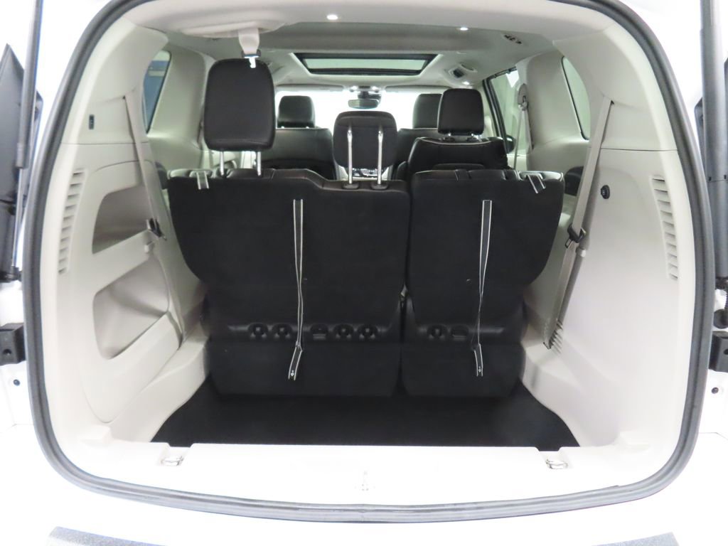 Used 2024 Chrysler Pacifica Limited FWD image 37