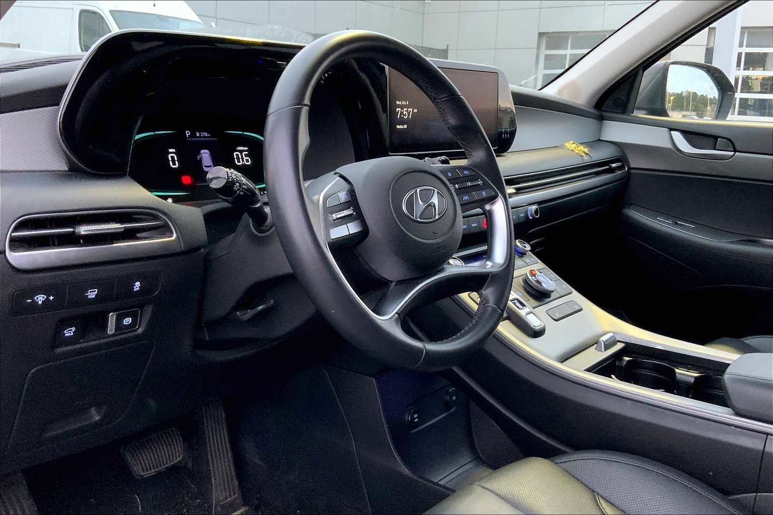 Used 2024 Hyundai Palisade SEL image 16