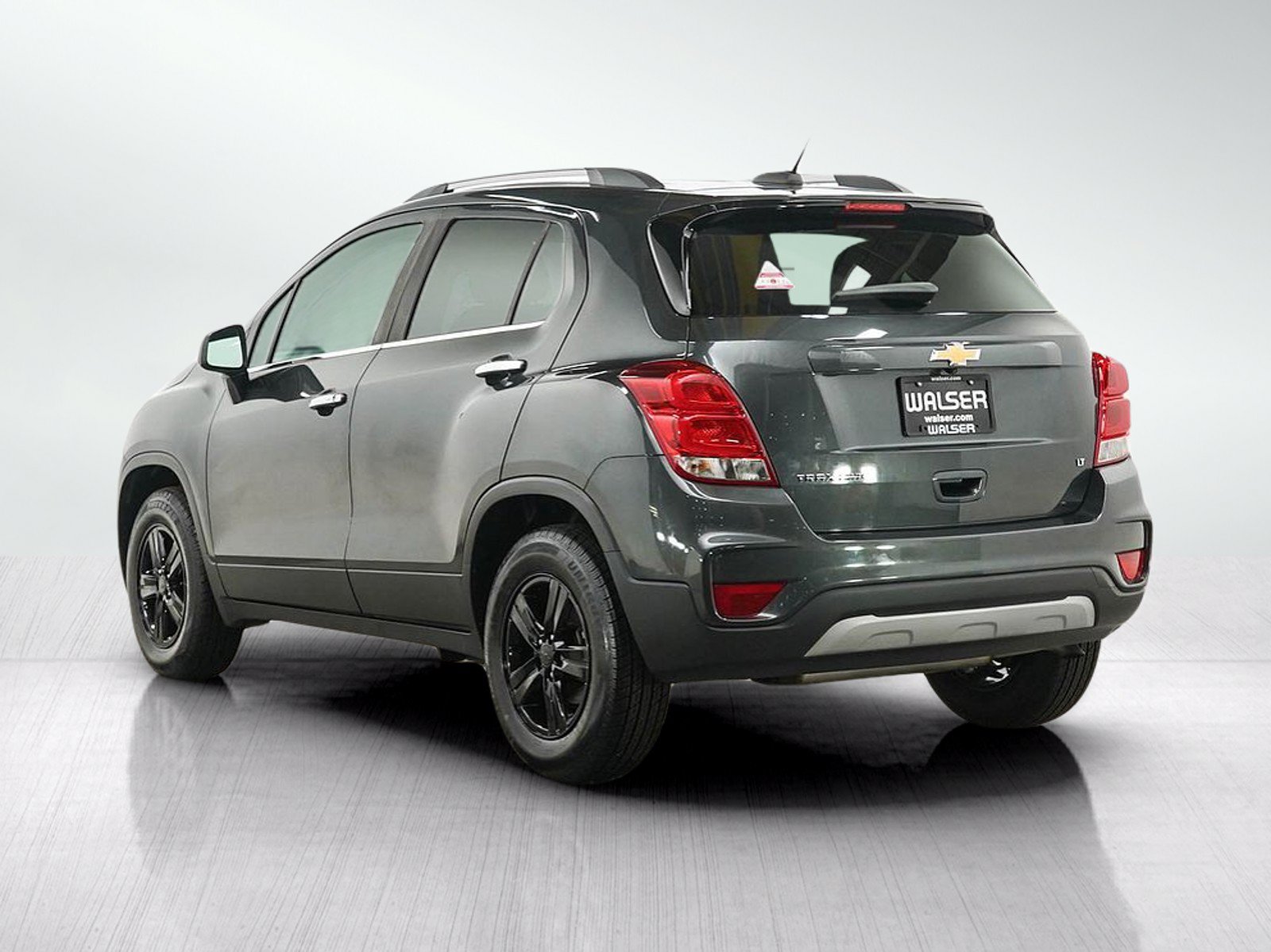 Used 2020 Chevrolet Trax LT w/ LT Convenience Package AWD/4WD image 3