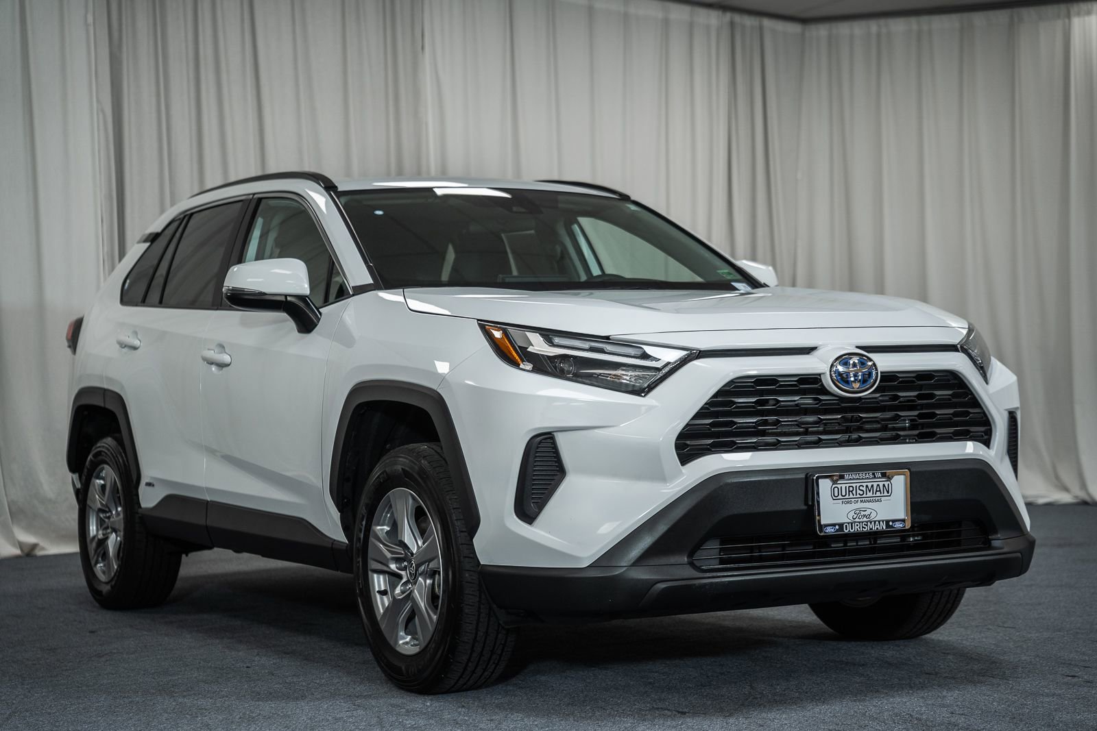 Used 2024 Toyota RAV4 XLE w/ Convenience Package AWD/4WD image 1