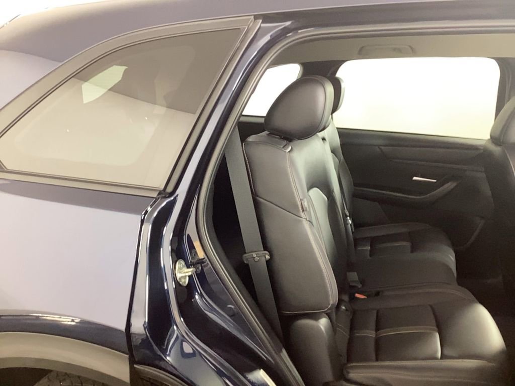 Used 2024 MAZDA CX-90 3.3 Turbo w/ Select Package image 10