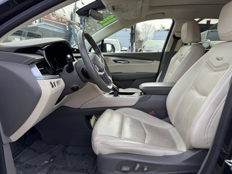 Used 2018 Cadillac XT5 Premium Luxury image 16