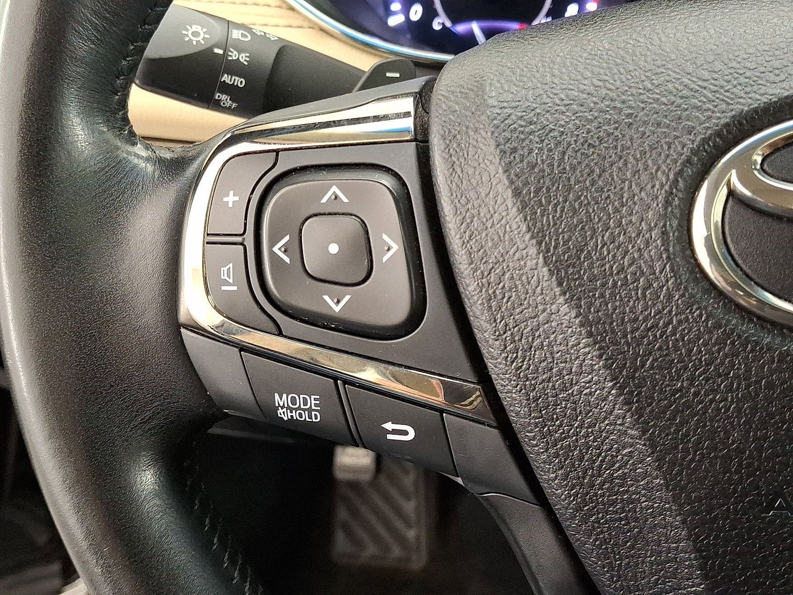 Used 2016 Toyota Avalon Limited w/ Protection Package FWD image 9