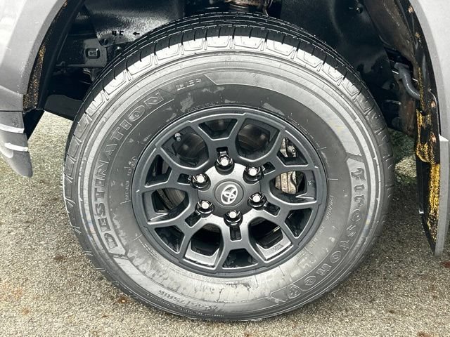 Used 2019 Toyota Tacoma SR5 AWD/4WD image 17