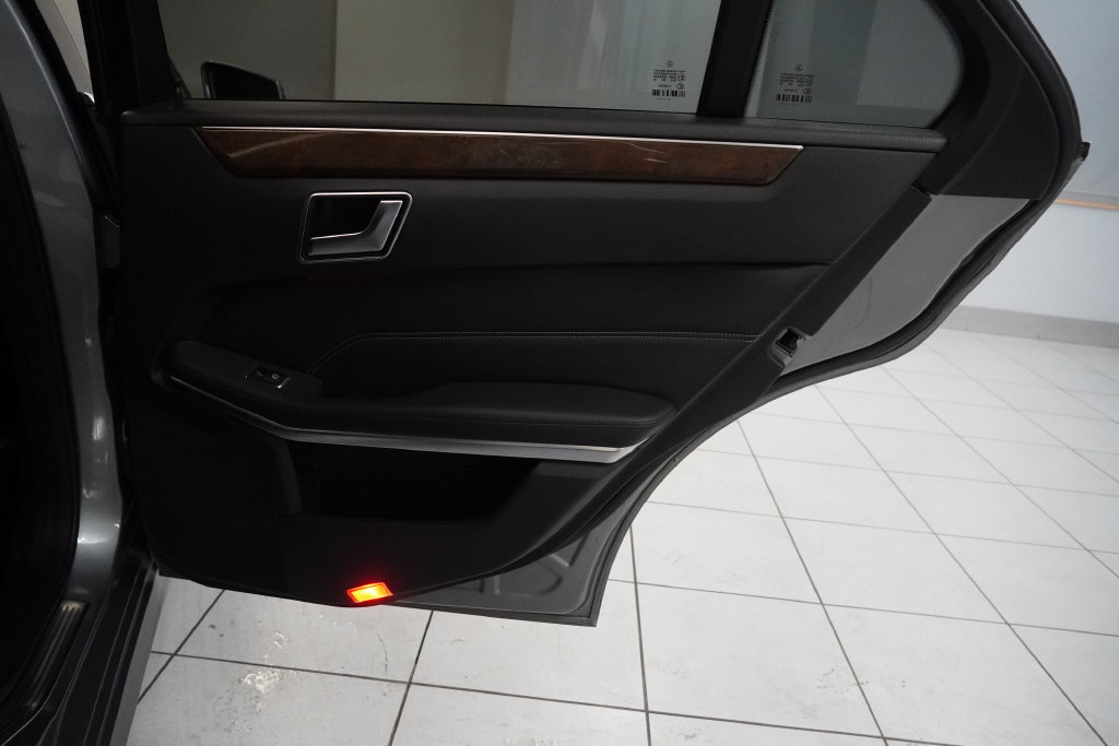 Used 2014 Mercedes-Benz E 350 4MATIC Sedan w/ Premium 1 Package image 20