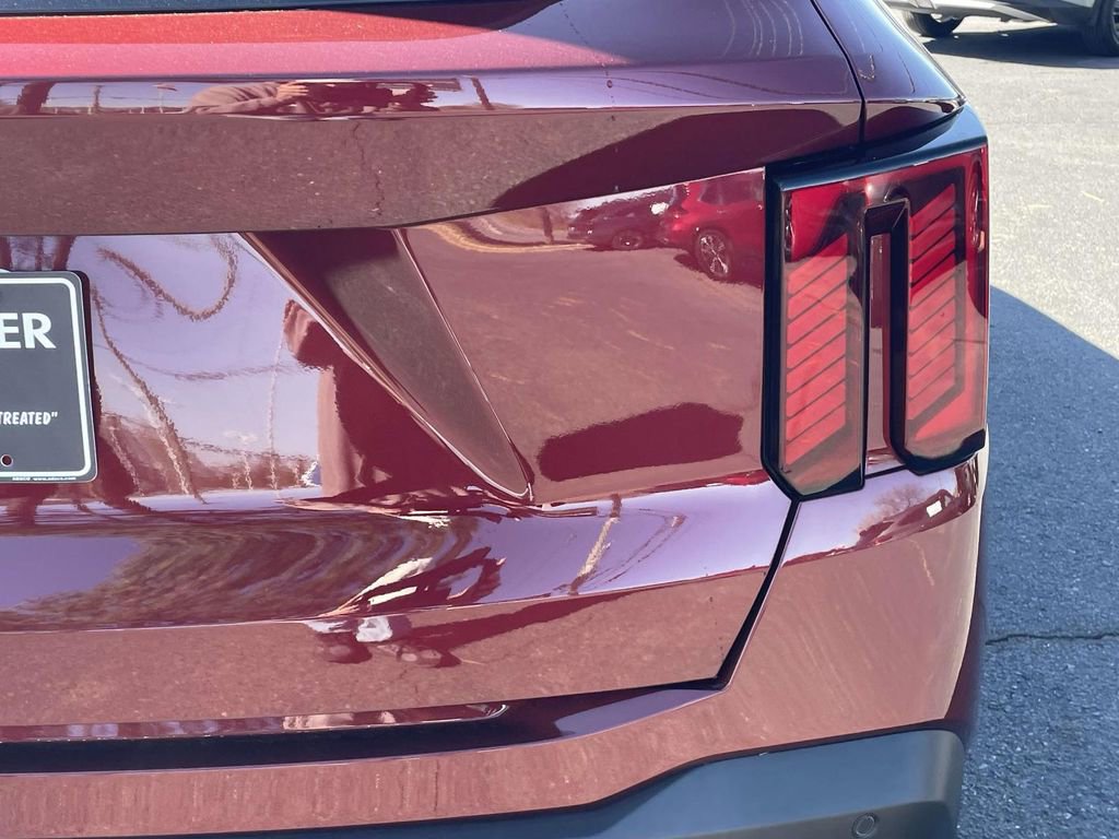 Certified 2025 Kia Sorento SX image 13