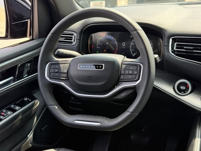 Used 2024 Jeep Wagoneer Series III AWD/4WD image 17