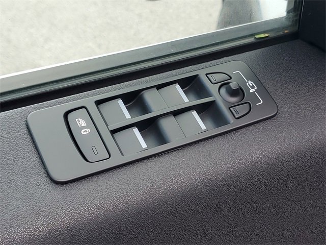 Certified 2024 Land Rover Discovery Sport Dynamic SE image 24