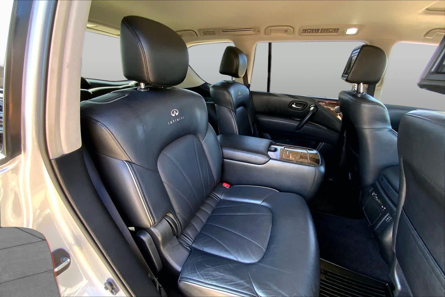Used 2013 INFINITI QX56 4WD w/ Deluxe Touring Pkg image 19